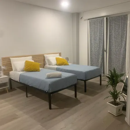 Onlyroomsrhofiera Rho